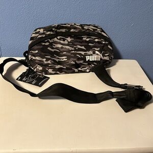 Puma Adjustable Strap Zippered Pocket Locker Loop Haul Handle WaistPack